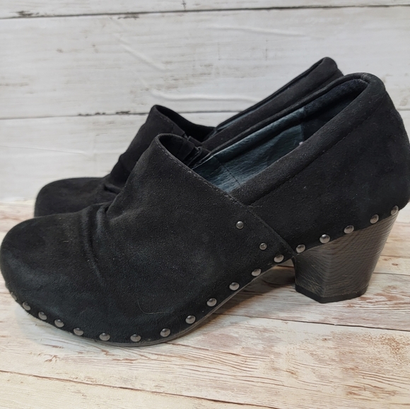 Dansko Nori black suede studded clog heels - Picture 2 of 13